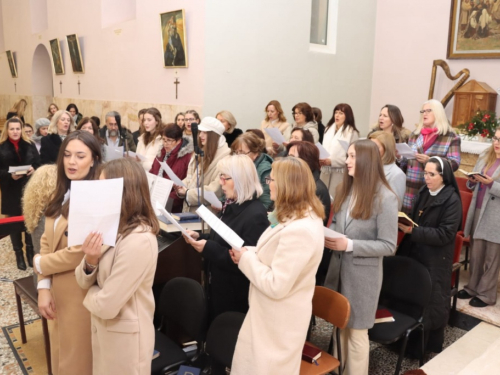 FOTO: Polnoćka u crkvi Uznesenja Blažene Djevice Marije na Šćitu