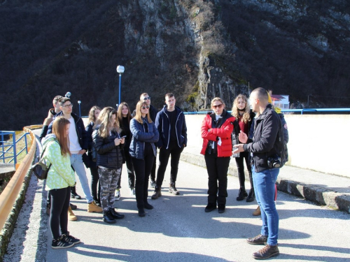 FOTO: Učenici KŠC ''Petar Barbarić'' iz Travnika posjetili Ramu