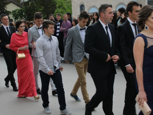 FOTO/VIDEO: Matura 2016. - Defile mladosti i ljepote na ulicama Prozora