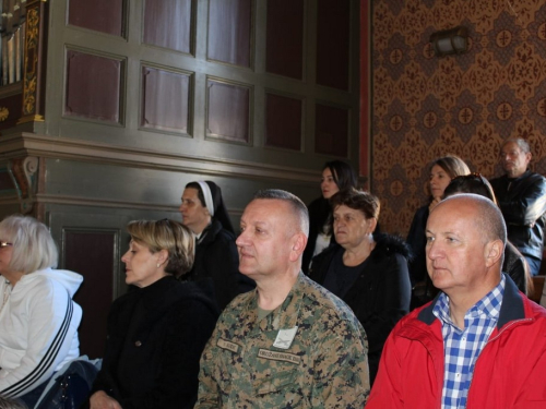 FOTO/VIDEO: Dječji zbor župe Prozor dva dana u Lašvanskoj dolini