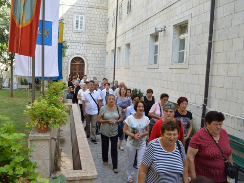 FOTO/VIDEO: Hodočašće Rame Majci od Milosti u Sinj