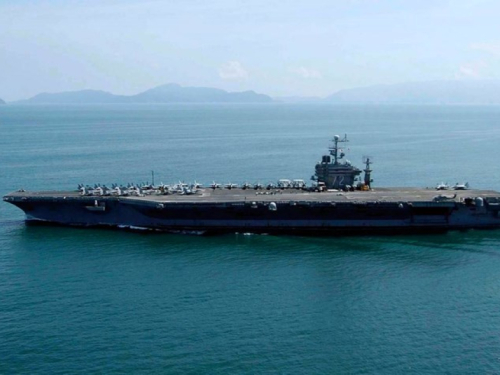 Trump: Još jedna prekrasna armada upravo prekrasno plovi prema Iranu