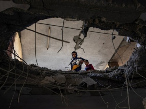 Izrael napao Gazu, bombardiran vrtić. Deseci mrtvih