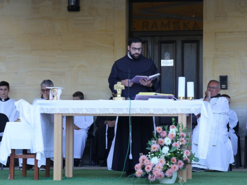 FOTO: Druga večer trodnevnice Maloj Gospi na Šćitu