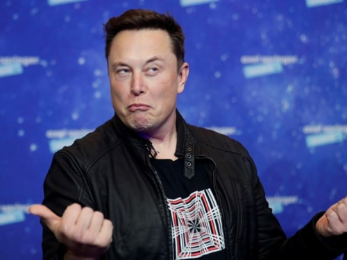 Musk zaposlenicima Twittera poslao mail u ponoć. Moraju kliknuti link ako žele raditi