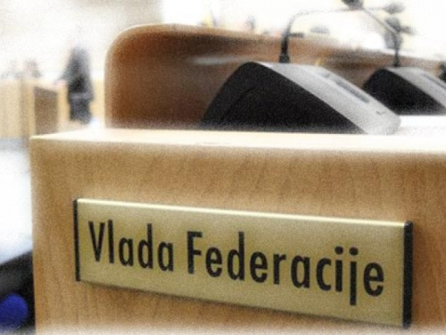 Potrošeno 1,5 milijuna KM više i isto vrijeme netko vozio dva auta