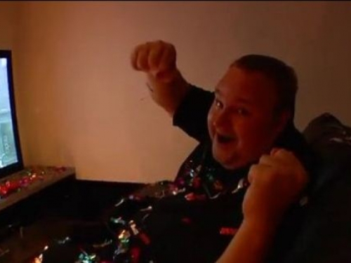 Pljuska FBI-u: Dotcom traži milijune zbog nezakonitog prisluškivanja!