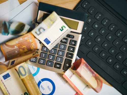 Inflacija u eurozoni usporila