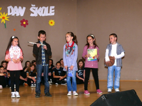 FOTO: Proslavljen Dan Osnovne škole Marka Marulića Prozor
