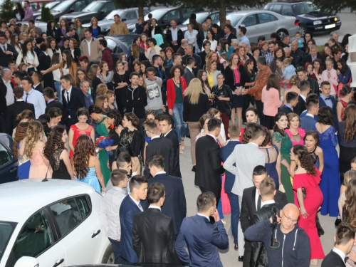 FOTO/VIDEO: Matura 2016. - Defile mladosti i ljepote na ulicama Prozora