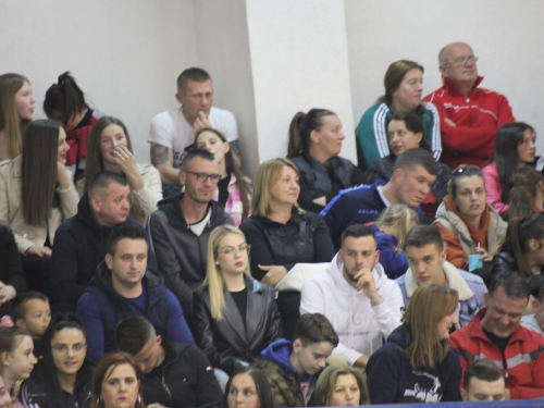 FOTO: Pogledajte atmosferu na tribinama na košarkaškom finalu između Rame i Čapljine