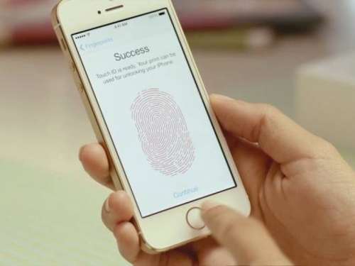Hakeri tvrde da su uspjeli hakirati skener otiska prsta na iPhoneu 5S