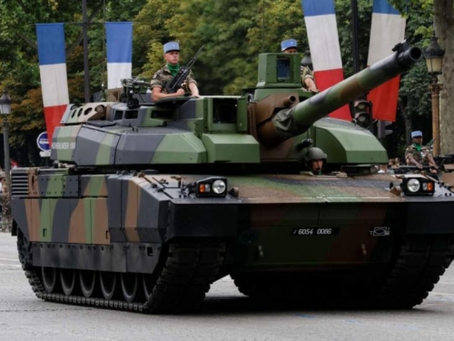 Francuzi prelomili: "Šaljemo tenkove u Ukrajinu"