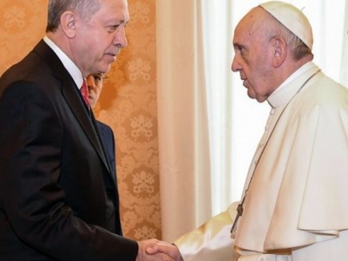 Erdogan se susreo s Papom Franjom; razgovarali o Jeruzalemu, islamofobiji, terorizmu…