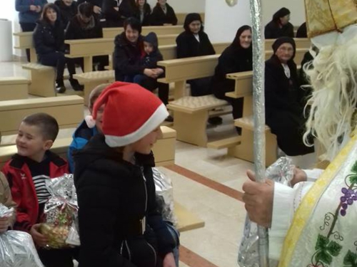 FOTO: Sv. Nikola stigao na Orašac