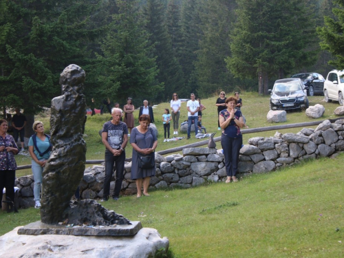 FOTO: Na Vranu služena sv. misa za poginule duvandžije