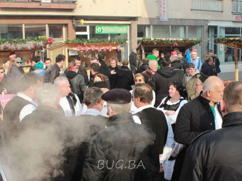 Predstavom 'Rodijaci' u izvedbi HNK Mostar svečano je zatvoren Treći Bugojanski božićni sajam