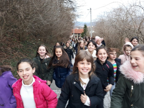 FOTO/VIDEO: Dječji zbor župe Prozor dva dana u Lašvanskoj dolini