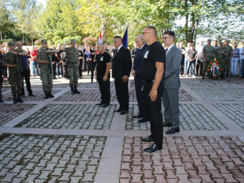 FOTO: Na Uzdolu obilježena 24. obljetnica stravičnog pokolja nad Hrvatima