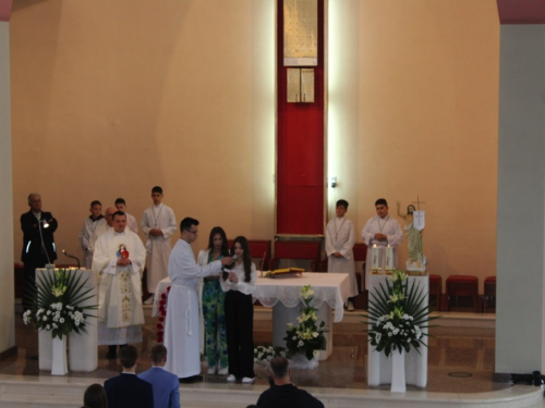 FOTO: Prva pričest u župi Prozor