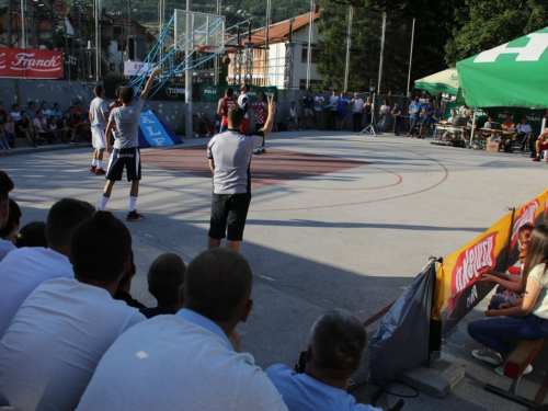 FOTO: ''General Vasilije Mitu'' iz Zagreba pobjednik 15. Streetball Rama