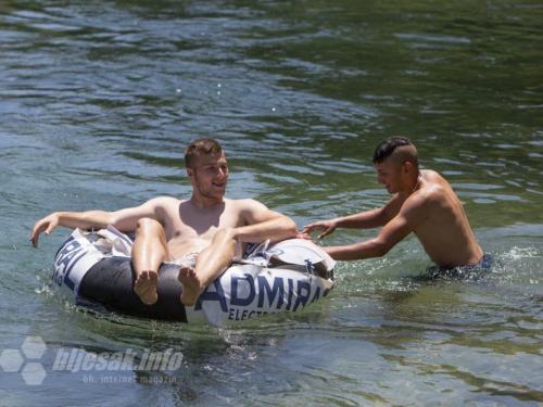 Danas u BiH mogući lokalni pljuskovi, ali će i dalje biti veoma toplo