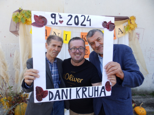 FOTO: Dani kruha obilježeni u OŠ ''Fra Jeronim Vladić'' Ripci