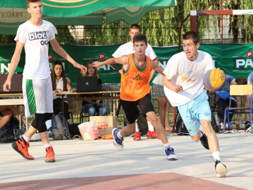 FOTO: Ekipa ''ALF Market'' osvojila Streetball za juniore