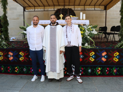 FOTO: Mlada misa fra Mislava Jozića na Šćitu