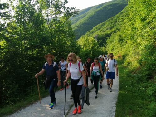 Hodočasnici iz Rame pješice krenuli u Međugorje