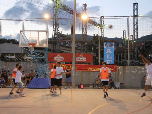 FOTO: U Prozoru održan Streetball turnir za djecu