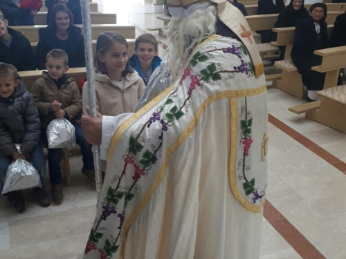 FOTO: Sv. Nikola stigao na Orašac