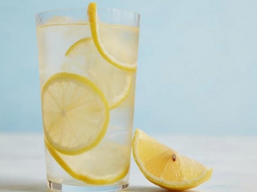 Jeste li ikad pili vodu s limunom?