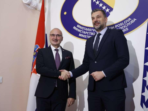 Konaković i Grlić Radman: Stabilni odnosi među susjedima ključ za mir i napredak