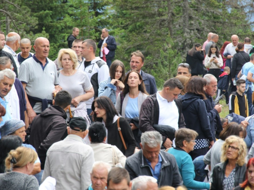 FOTO/VIDEO: Tisuće vjernika na Kedžari proslavilo Divin dan