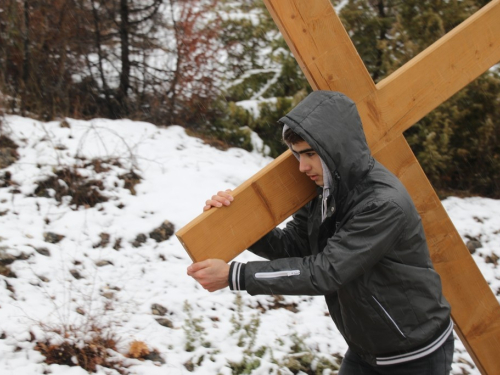 FOTO: Put križa - Prva korizmena nedjelja u župi Uzdol