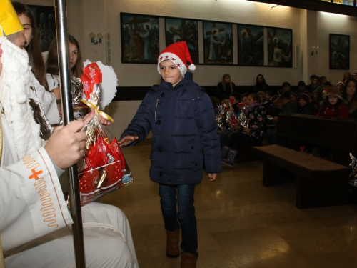 ​FOTO: Sv. Nikola s radošću dočekan u župi Rumboci