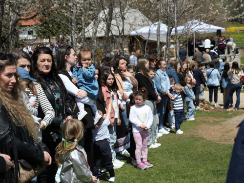 FOTO: Druženje Rumbočana i sv. misa na Zahumu
