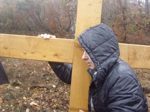 FOTO: Put križa na uzdolsku kalvariju - brdo Gradac
