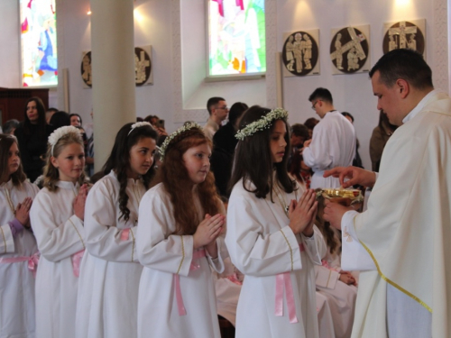FOTO: Prva pričest u župi Prozor
