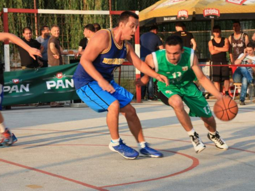 FOTO: Počeo turnir u uličnoj košarci "Streetball Rama 2014."