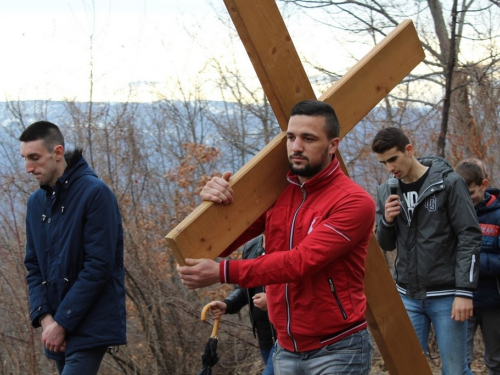 FOTO: Put križa - Prva korizmena nedjelja u župi Uzdol