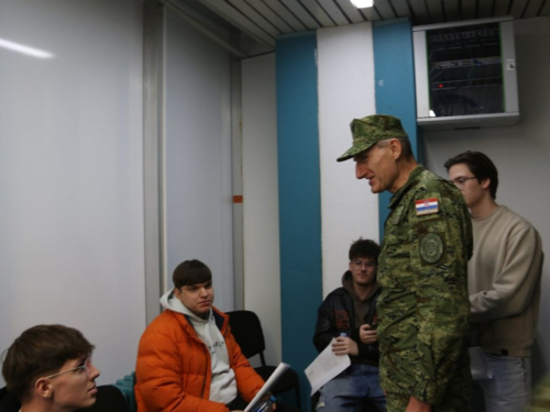 Vojni rok u Hrvatskoj: Poslano prvih 700 poziva, tek nekoliko mladih odbilo služiti