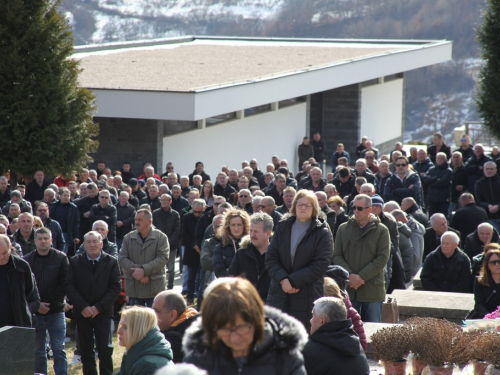 FOTO: Pokopan Marinko Zelenika, stotine ljudi na ispraćaju