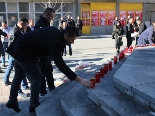 FOTO: Povodom Svih svetih u Prozoru zapaljene svijeće za poginule i preminule branitelje