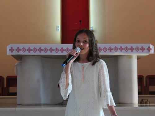 FOTO: U Prozoru održan 18. festival duhovne glazbe ''Djeca pjevaju Isusu''