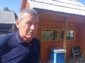 Franjo Žilić iz Proslapa napravio kućicu s apierapijom
