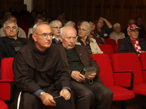 FOTO: Članovi Hrvatskog žrtvoslovnog društva posjetili Ramu