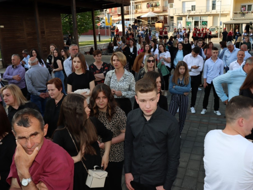 FOTO/VIDEO: Matura 2022. - Defile mladosti na ulicama Prozora