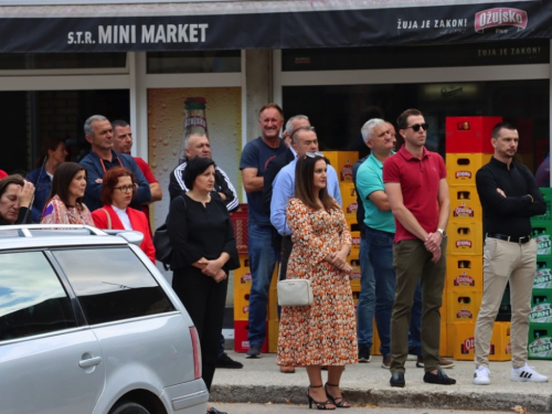 FOTO: Polaganjem vijenaca i svečanom sjednicom započelo obilježavanje Dana općine